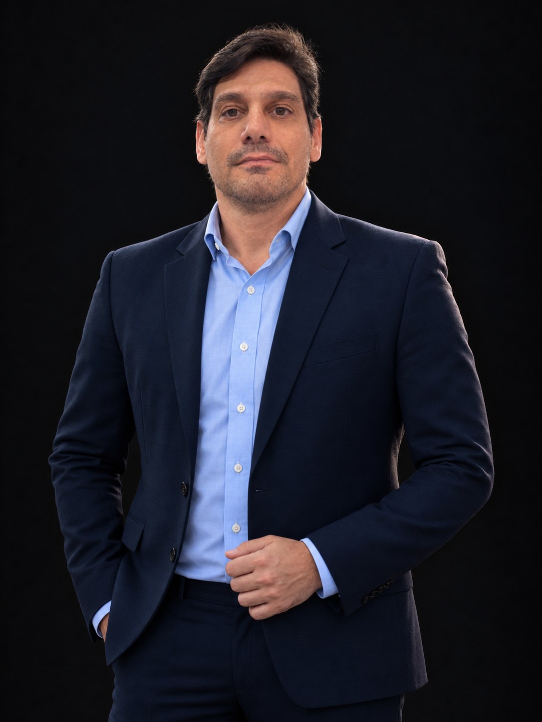 Dr. Igor Lima Leonel, ortopedista — cirurgia do ombro e cotovelo
